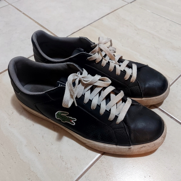 Used lacoste sneakers - Picture 2 of 3